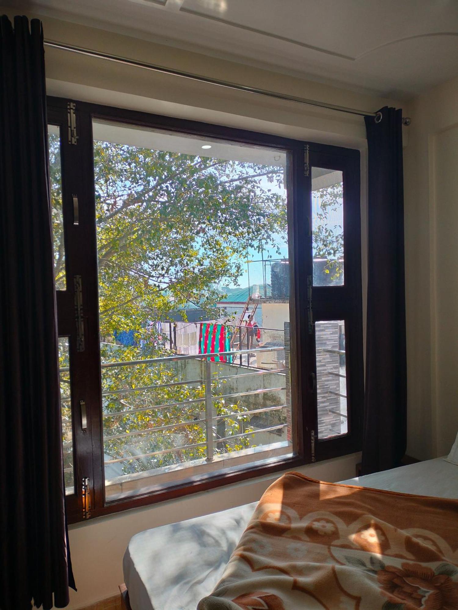 Hotel Lansblue Lansdowne Ngoại thất bức ảnh