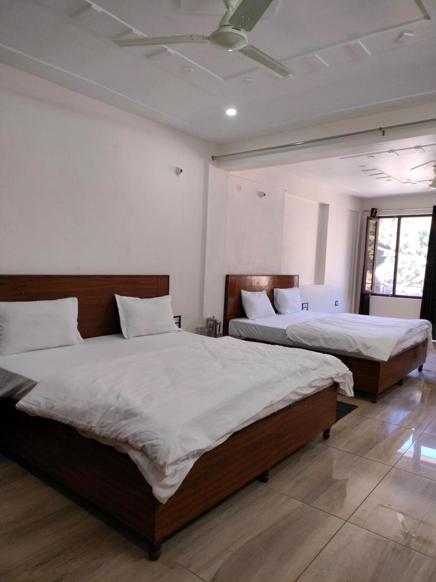 Hotel Lansblue Lansdowne Ngoại thất bức ảnh