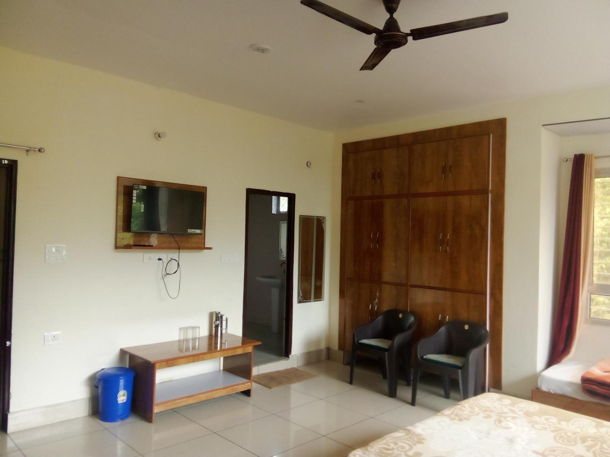 Hotel Lansblue Lansdowne Ngoại thất bức ảnh